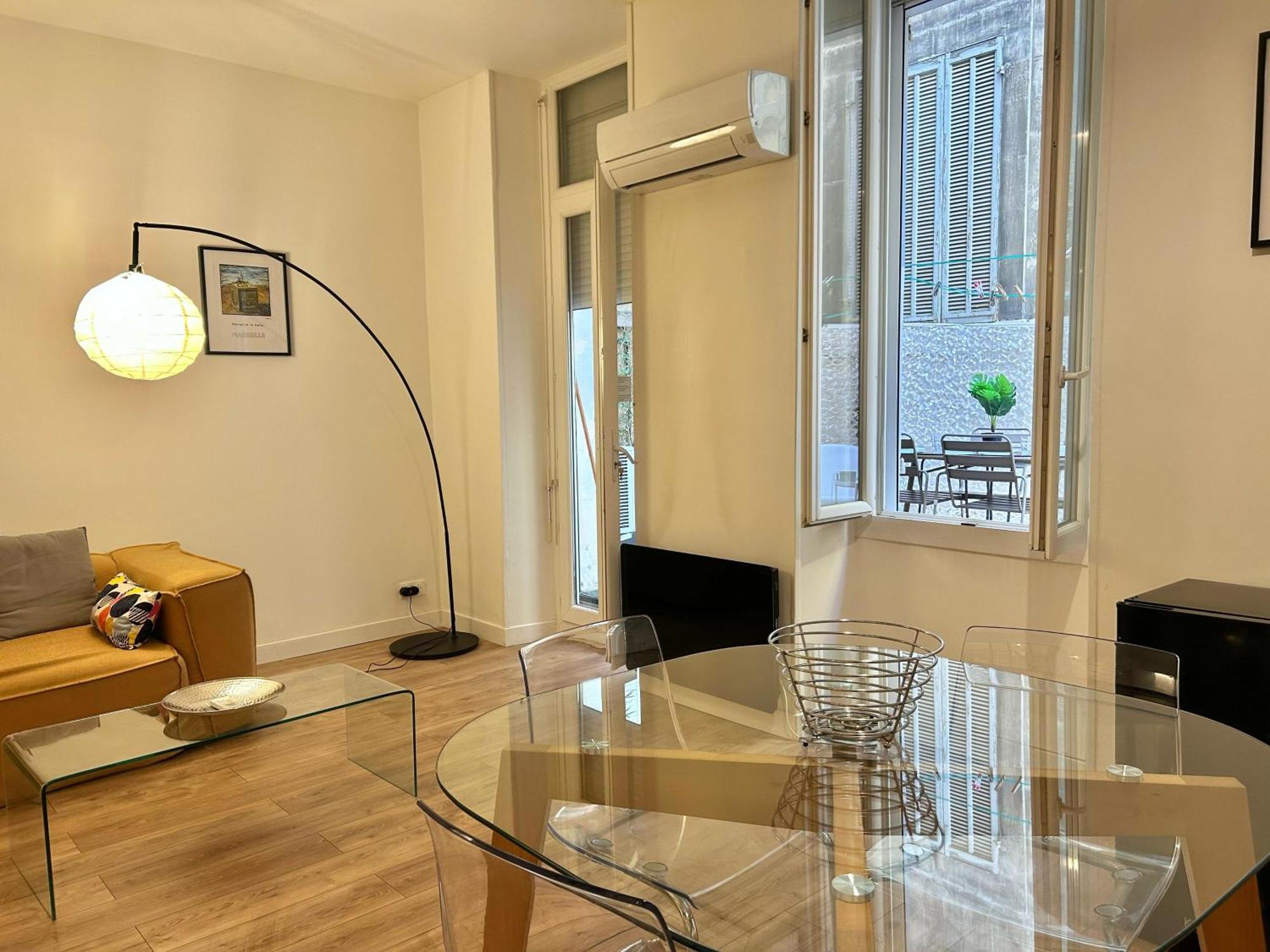 Chez Marie Et Romain- Appartement De Charme Au Coeur De La Joliette Proche Panier Centre Ville Marseille Kültér fotó